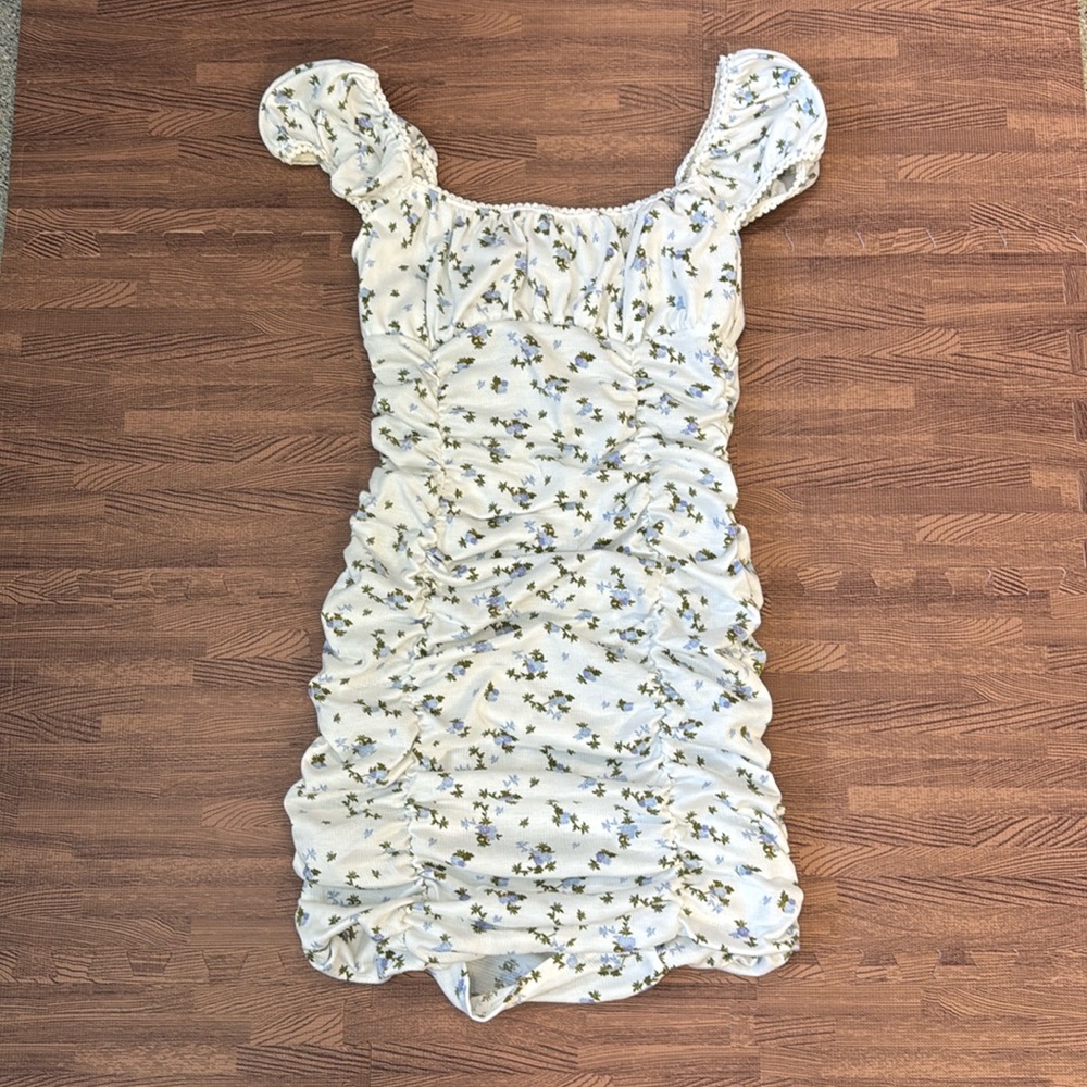 URBAN OUTFITTERS SHAPING FLORAL SCRUNCH DRESS SIZE MEDIUM